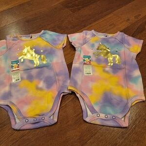 NWT Baby girls twins matching tie-dye spring with gold Unicorn silhouette onesie